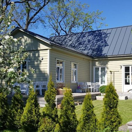 Kuressaare Family&Garden Apartments Exterior foto